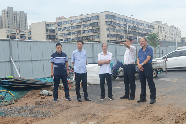 华体会平台-华体会（中国）一站式服务平台
党委书记秦广远调研西站路工程